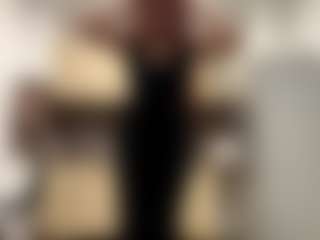 Live cam show with EleonoreHawkey - New Teen (18+) on livesuperchat.net