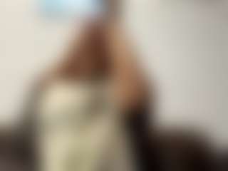 EleonoreHawkey's Live Sex Cam Show