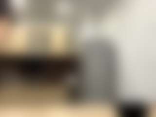 EleonoreHawkey's Live Sex Cam Show