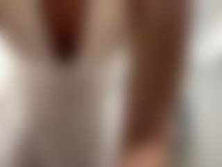 EleonoreHawkey's Live Sex Cam Show