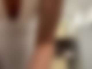 EleonoreHawkey's Live Sex Cam Show