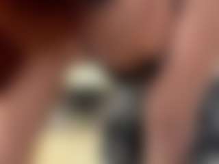 EleonoreHawkey's Live Sex Cam Show