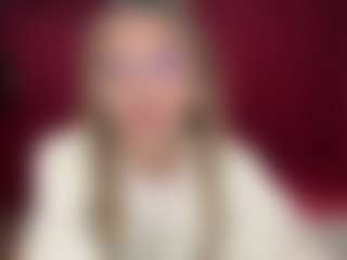 Live cam show with Stella - Average on Cam Slut
