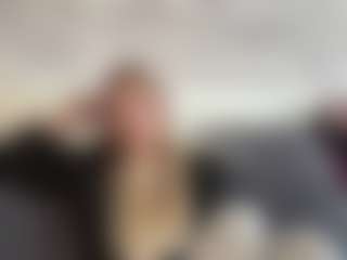 Live cam show with Stella - Blonde Hair on Camsoda