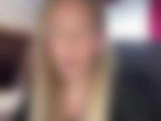 Spettacolo in cam dal vivo con Stella - Tattoos Blonde Hair su Camsoda