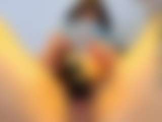 Live cam show with MokaSweet18 - Skinny on CamSodaAdn