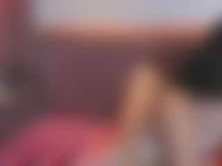Live cam show with MokaSweet18 - Skinny on SpunkLive