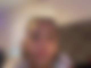 Live cam show with Noellebailey - Shower on Dare Cams