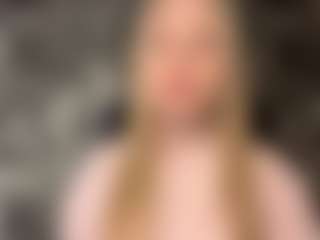 Live cam show with RoslynMiernik - New Teen (18+) on Camsoda.co