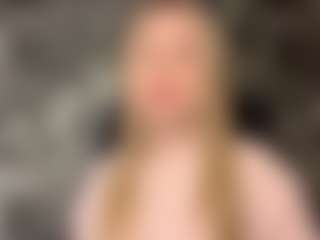 RoslynMiernik's Live Sex Cam Show