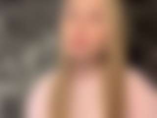 Live cam show with RoslynMiernik - Blonde Hair Fetish on Gym Cam Girls