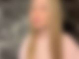 RoslynMiernik's Live Sex Cam Show