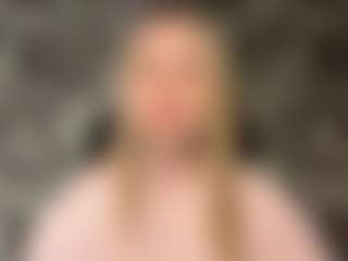 Live cam show with RoslynMiernik - Blonde Hair Teen (18+) on xfollow cams