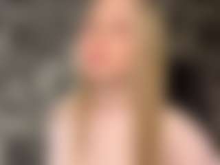 Live cam show with RoslynMiernik - Butt Plug on crypto-cams