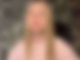 RoslynMiernik's Live Sex Cam Show