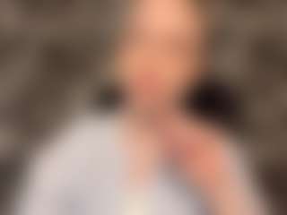 Live cam show with RoslynMiernik - Cosplay Blonde Hair on Gym Cam Girls