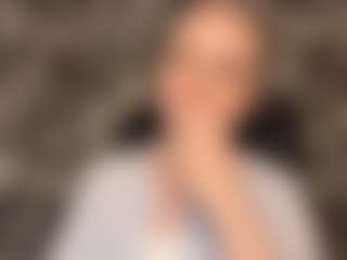 RoslynMiernik's Live Sex Cam Show