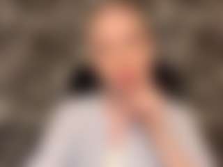 RoslynMiernik's Live Sex Cam Show
