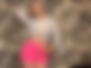 RoslynMiernik's Live Sex Cam Show