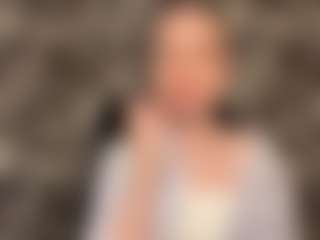 RoslynMiernik's Live Sex Cam Show