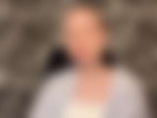 RoslynMiernik's Live Sex Cam Show