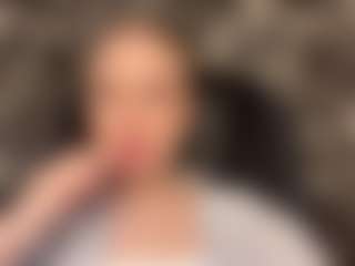 RoslynMiernik's Live Sex Cam Show