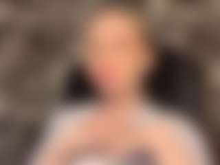 RoslynMiernik's Live Sex Cam Show