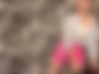 RoslynMiernik's Live Sex Cam Show