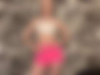 Live cam show with RoslynMiernik - Striptease Teen (18+) on Mixed Magazine Live
