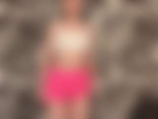 RoslynMiernik's Live Sex Cam Show