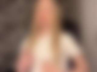 RoslynMiernik's Live Sex Cam Show