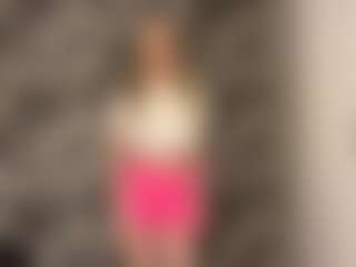 Live cam show with RoslynMiernik - Blonde Hair College on livesuperchat.net