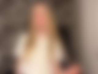RoslynMiernik's Live Sex Cam Show