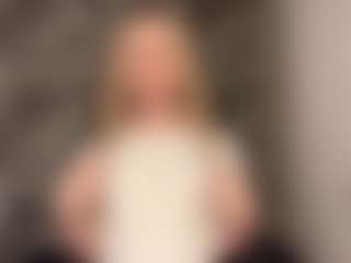 RoslynMiernik's Live Sex Cam Show