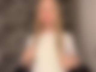 RoslynMiernik's Live Sex Cam Show