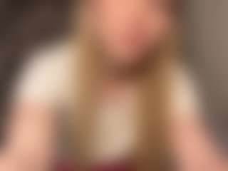 Live cam show with RoslynMiernik - Camel Toe on madthumbs