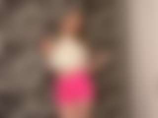 RoslynMiernik's Live Sex Cam Show