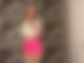 RoslynMiernik's Live Sex Cam Show