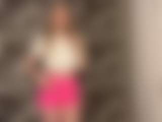 RoslynMiernik's Live Sex Cam Show