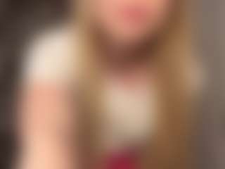 RoslynMiernik's Live Sex Cam Show
