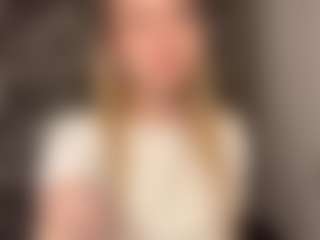 RoslynMiernik's Live Sex Cam Show