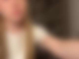 RoslynMiernik's Live Sex Cam Show
