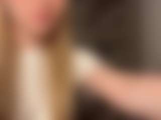 RoslynMiernik's Live Sex Cam Show