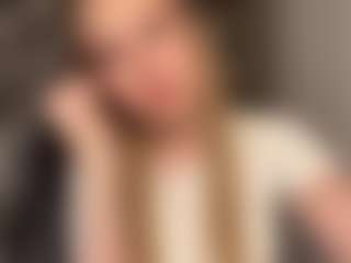 RoslynMiernik's Live Sex Cam Show