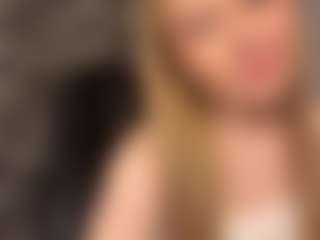RoslynMiernik's Live Sex Cam Show