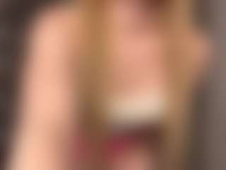 RoslynMiernik's Live Sex Cam Show