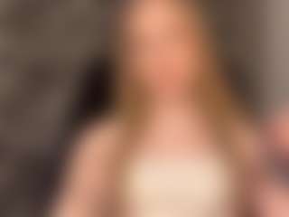 RoslynMiernik's Live Sex Cam Show
