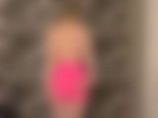 RoslynMiernik's Live Sex Cam Show
