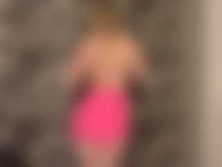 RoslynMiernik's Live Sex Cam Show