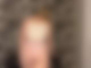 RoslynMiernik's Live Sex Cam Show
